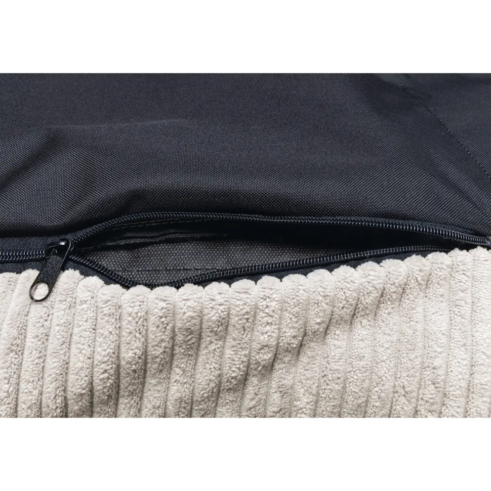 Designed by Lotte Bankkussen Ribbed