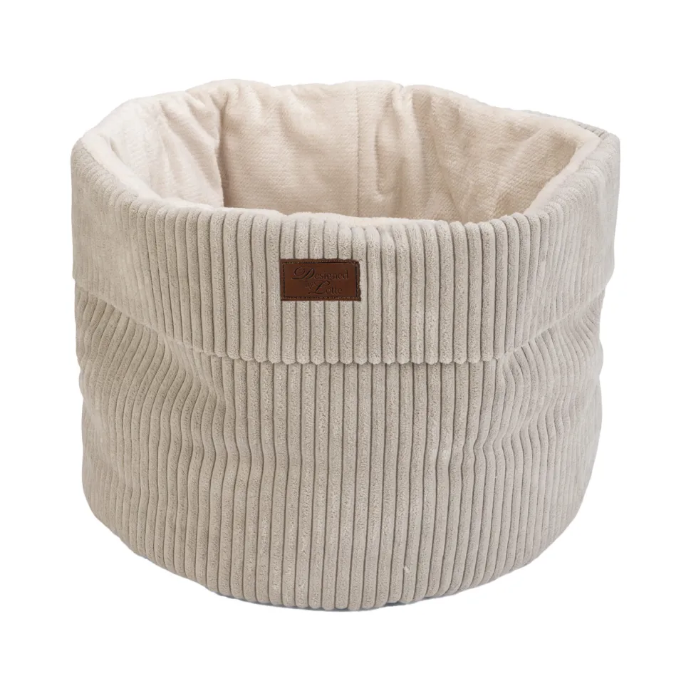 Designed by Lotte Ribbed Kattenmand