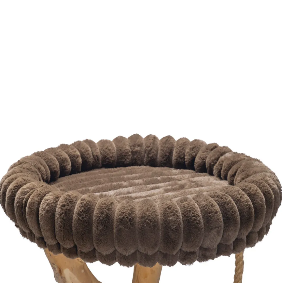 Designed by Lottte Krabpaal Reya