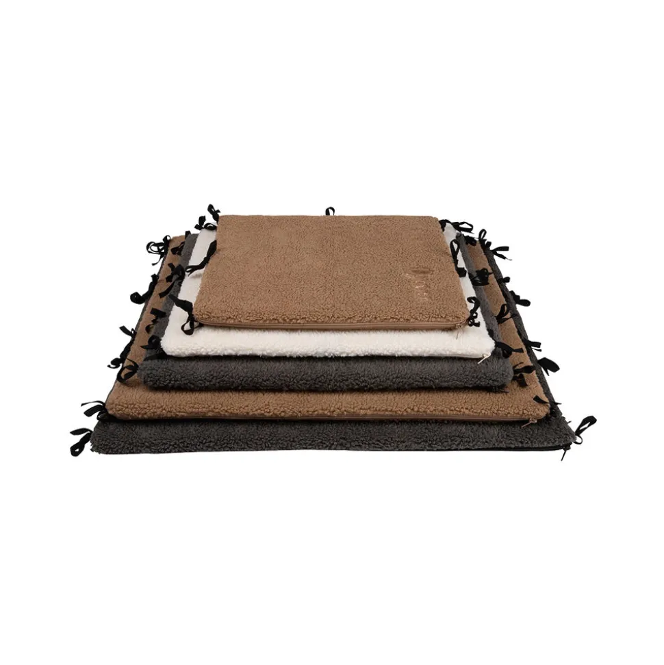 District 70 Sherpa Bench Divider