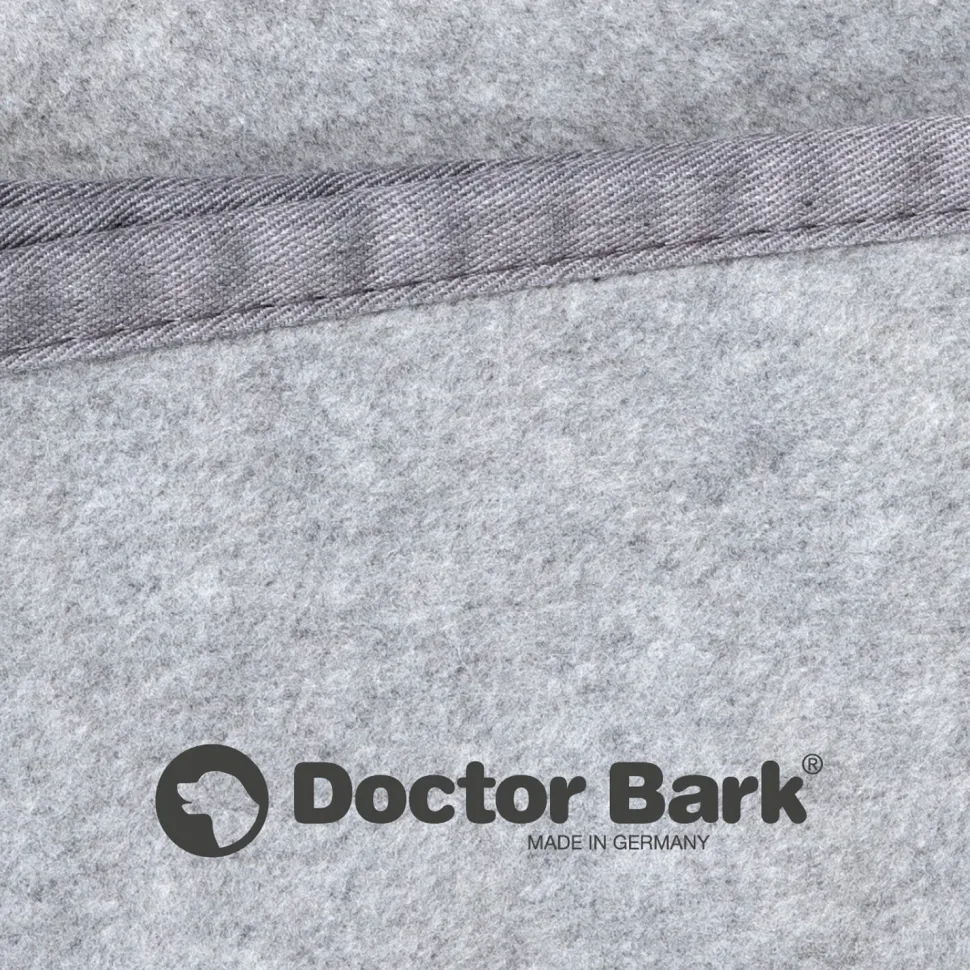 Doctor Bark Fleece Knuffeldoekje