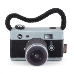 P.L.A.Y. Pet Globetrotter Pluche - Camera